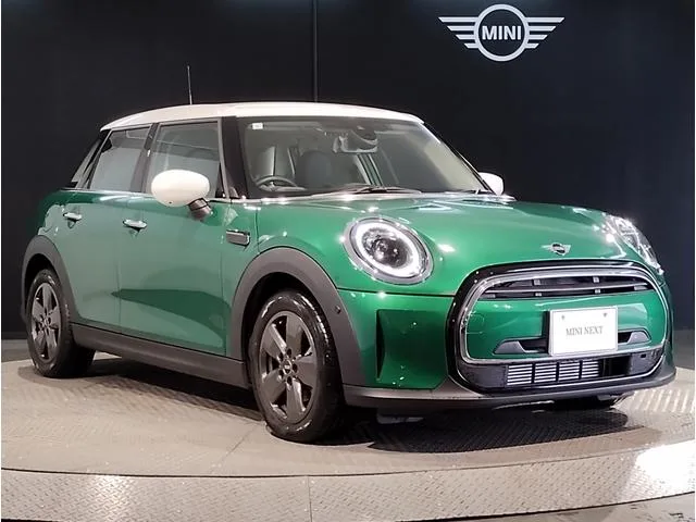 MINI MINI COOPER D PREMIUM PLUS PACKAGE CLASSIC TRIM 2023 — миниатюра 3