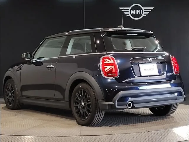 MINI MINI COOPER PREMIUM PLUS PACKAGE CLASSIC TRIM 2023 — миниатюра 3