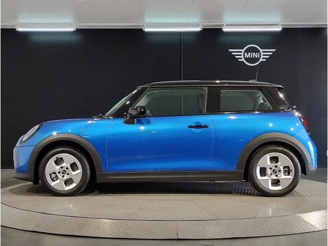 MINI MINI COOPER C CLASSIC TRIM 2024 — миниатюра 3