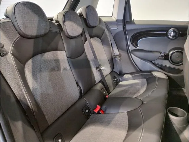 MINI MINI COOPER D PREMIUM PLUS PACKAGE CLASSIC TRIM 2023 — миниатюра 4
