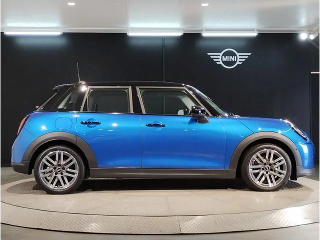MINI MINI COOPER C CLASSIC TRIM 2025 — миниатюра 3