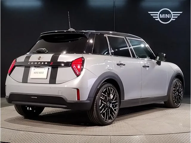 MINI MINI COOPER S FAVOURED TRIM 2024 — миниатюра 3