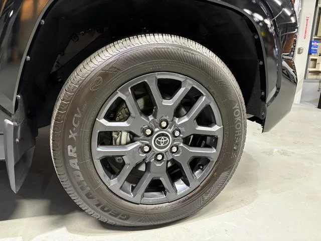 America Toyota TUNDRA CREWMAX 2023 — миниатюра 3