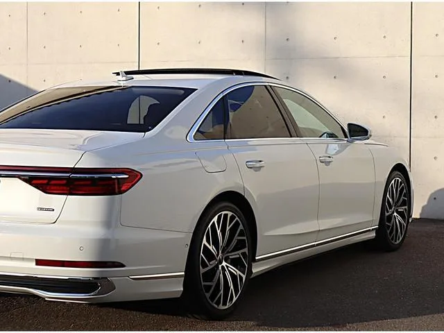 Audi A8 55TFSI QUATTRO 2023 — миниатюра 4