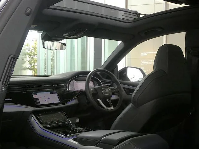 Audi Q8 55TFSI QUATTRO S LINE 2024 — миниатюра 2