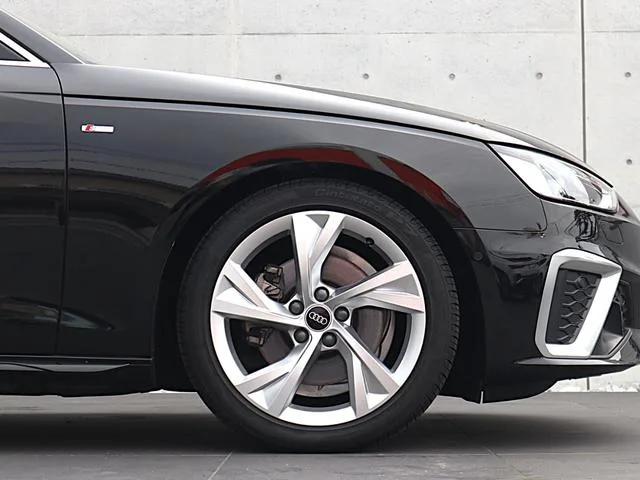 Audi A4 2023 — миниатюра 5