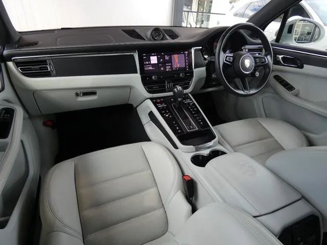 Porsche MACAN MACAN GTS 2023 — миниатюра 3