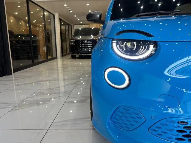 Abarth ABARTH 500E SCORPIONISSIMA HATCHBACK 2024 — миниатюра 3