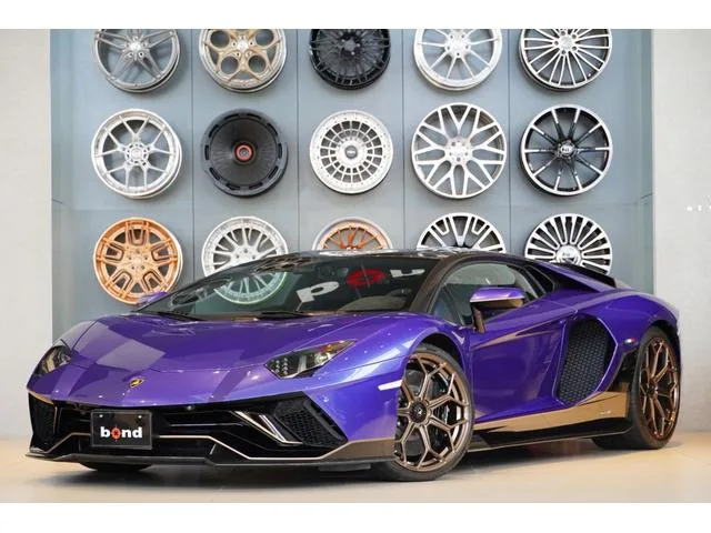 Lamborghini AVENTADOR 2022 — фото 1, купить с доставкой в Москву