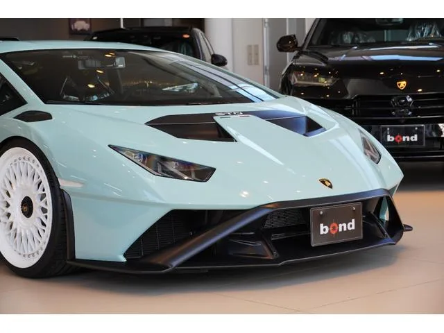 Lamborghini HURACAN 2022 — миниатюра 2