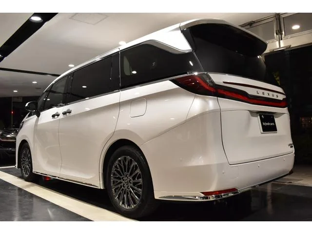 Lexus LM LM500H VERSION L 2024 — миниатюра 2