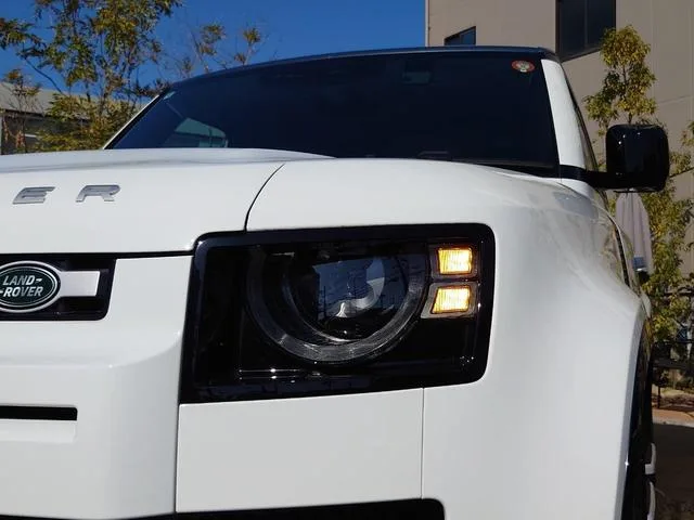 Land Rover DEFENDER COUNTY EXTERIOR PACK CURATED FOR JAPAN 2024 — миниатюра 3