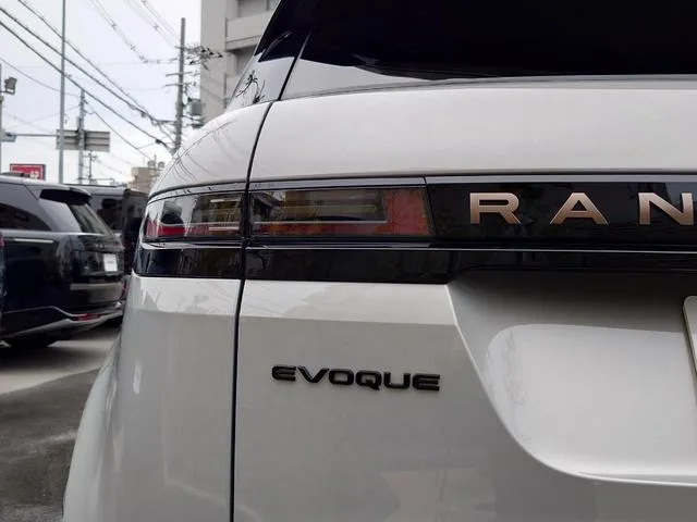 Land Rover RANGE ROVER EVOQUE AUTOBIOGRAPHY P300E 2024 — миниатюра 5