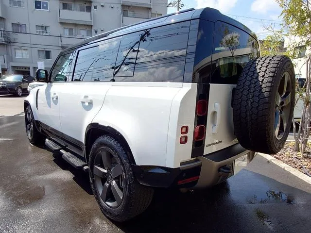 Land Rover DEFENDER 110X-DYNAMIC HSE D300 2023 — миниатюра 4