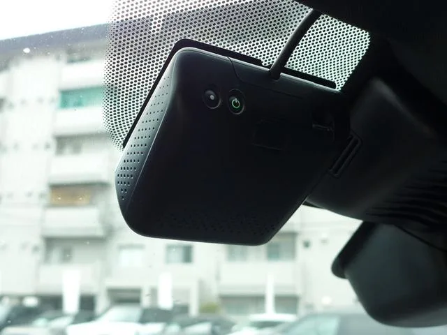 Land Rover Range Rover Velar DYNAMIC HSE P400E 2024 — миниатюра 4