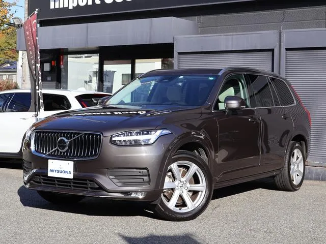 Volvo XC90 PLUS B5 AWD 2022 — фото 1, купить с доставкой в Москву