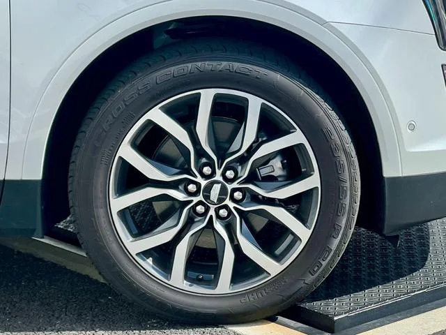 Cadillac CADILLAC XT5 PLATINUM SPORT 2025 — миниатюра 2