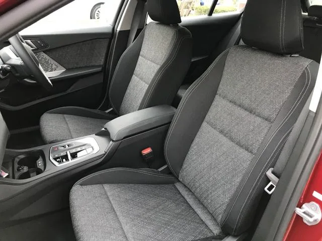 BMW 1 Series 120D 2025 — миниатюра 5
