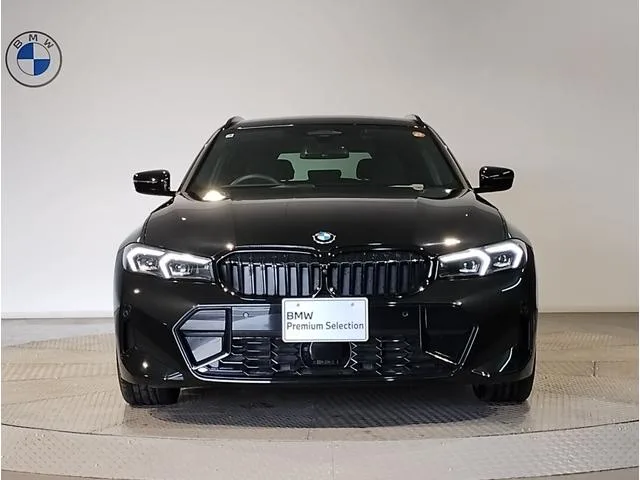 BMW 3 Series 50TH ANNIVERSARY LIMITED TOURING 2025 — миниатюра 3