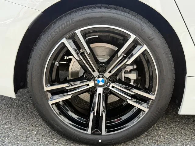 BMW 3 Series 318i TOURING M-SPORT 2025 — миниатюра 4