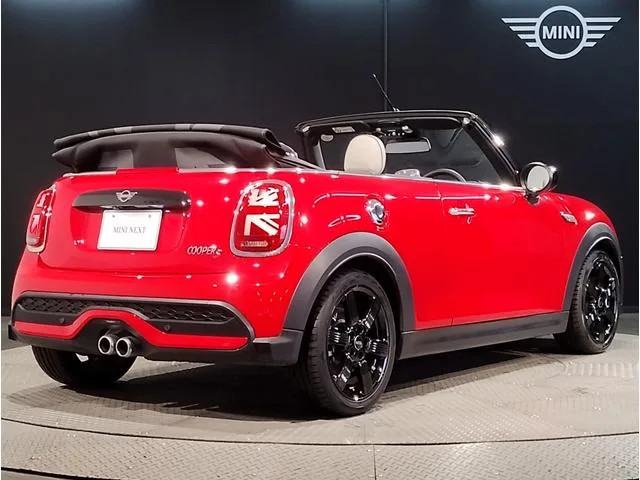 MINI MINI COOPER S CONVERTIBLE CLASSIC TRIM 2023 — миниатюра 5