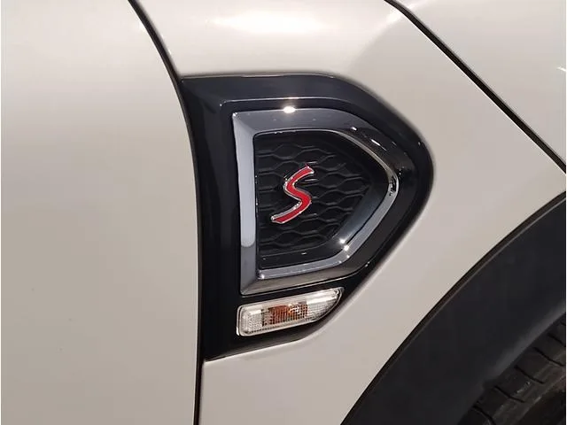 MINI MINI COOPER D CROSSOVER ALL4 PREMIUM PLUS PACKAGE CLASSIC TRIM 2023 — миниатюра 4