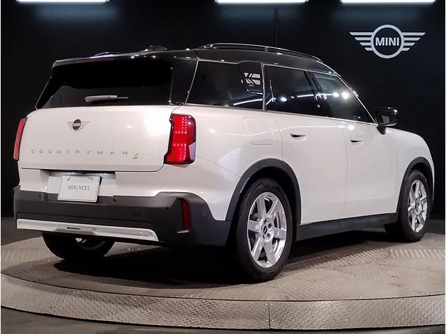 MINI MINI COUNTRYMAN SE ALL4 CLASSIC TRIM 2025 — миниатюра 3