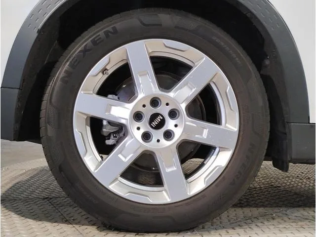MINI MINI COUNTRYMAN SE ALL4 CLASSIC TRIM 2025 — миниатюра 5