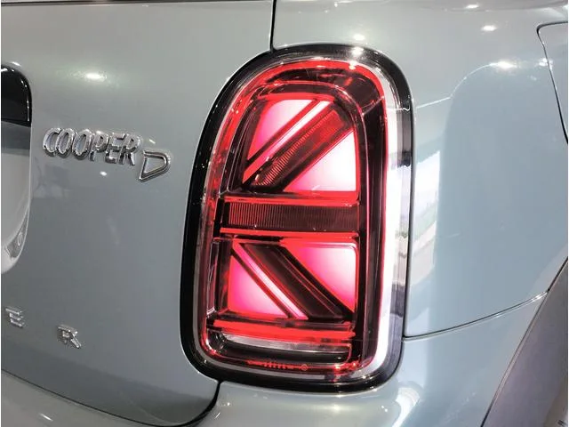 MINI MINI COOPER D CROSSOVER CLASSIC TRIM 2022 — миниатюра 5