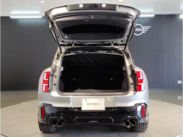 MINI MINI JCW CROSSOVER PREMIUM PLUS PACKAGE JOHN COOPER WORKS TRIM 2024 — миниатюра 3