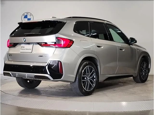 BMW X1 X DRIVE 20I M SPORT 2023 — миниатюра 3