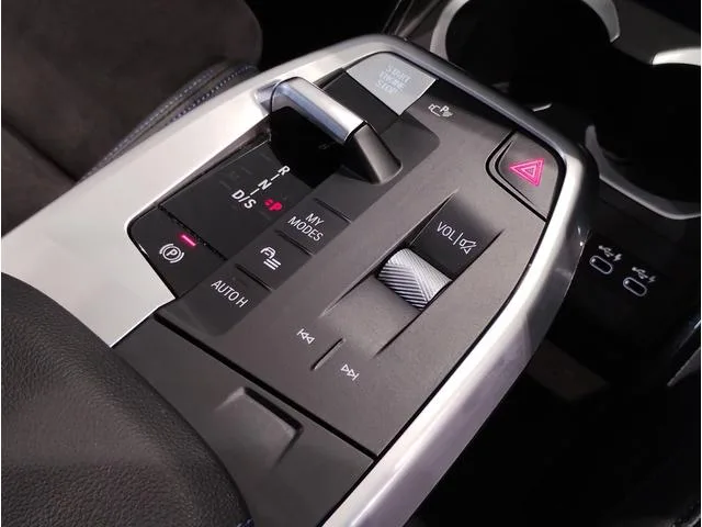 BMW X1 X DRIVE 20I M SPORT 2023 — миниатюра 5
