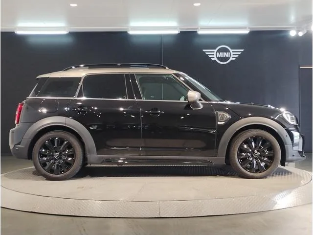MINI MINI COOPER D CROSSOVER SHADOW EDITION 2022 — миниатюра 2