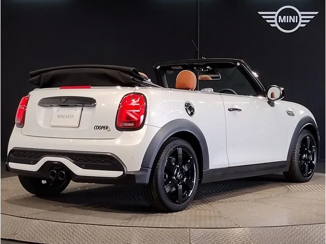 MINI MINI COOPER S CONVERTIBLE PREMIUM PLUS PACKAGE CLASSIC TRIM 2024 — миниатюра 3