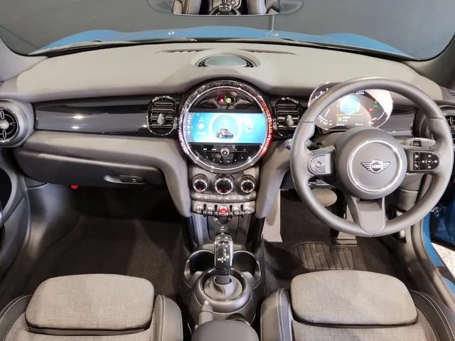 MINI MINI COOPER S CONVERTIBLE CLASSIC TRIM 2023 — миниатюра 4