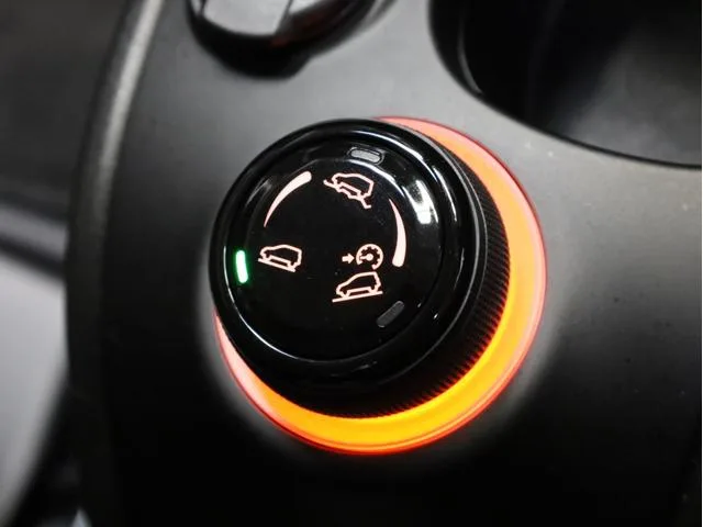 Fiat PANDA CROSS 4x4 2024 — миниатюра 2