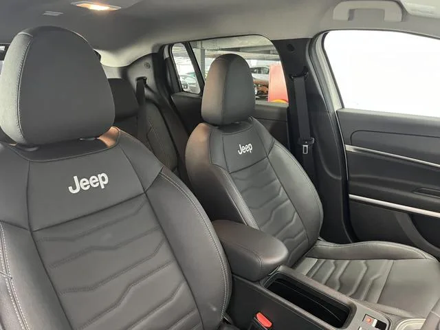 Chrysler Jeep JEEP AVENGER ALTITUDE 2025 — миниатюра 2