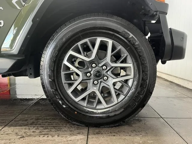 Chrysler Jeep JEEP WRANGLER UNLIMITED SAHARA 2024 — миниатюра 5