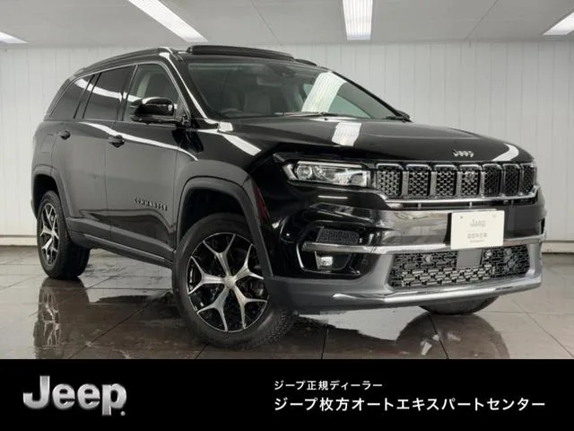 Chrysler Jeep JEEP COMMANDER LIMITED 2023 — фото 1, купить с доставкой в Москву