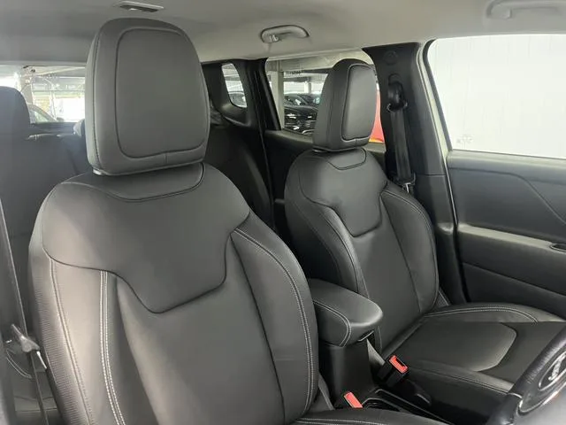 Chrysler Jeep JEEP RENEGADE LIMITED 2023 — миниатюра 2