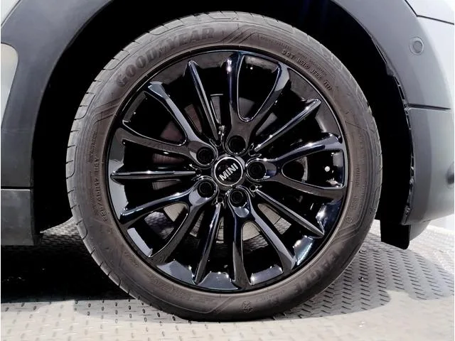 MINI MINI COOPER D CLUBMAN CLASSIC TRIM 2023 — миниатюра 5