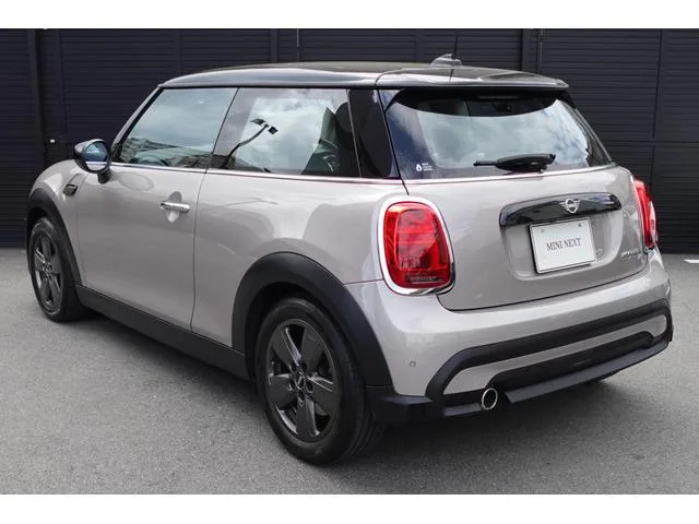 MINI MINI COOPER D PREMIUM PLUS PACKAGE CLASSIC TRIM 2023 — миниатюра 3