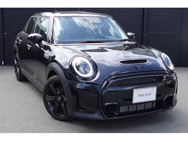 MINI MINI COOPER SD PREMIUM PLUS PACKAGE CLASSIC TRIM 2023 — миниатюра 3