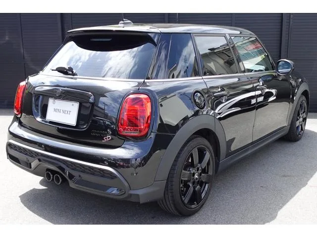 MINI MINI COOPER SD PREMIUM PLUS PACKAGE CLASSIC TRIM 2023 — миниатюра 4