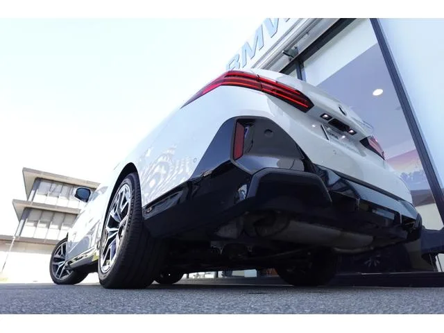 BMW 5 Series 523i M-SPORT 2024 — миниатюра 3