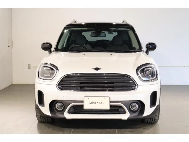 MINI MINI COOPER D CROSSOVER CLASSIC TRIM 2023 — миниатюра 2