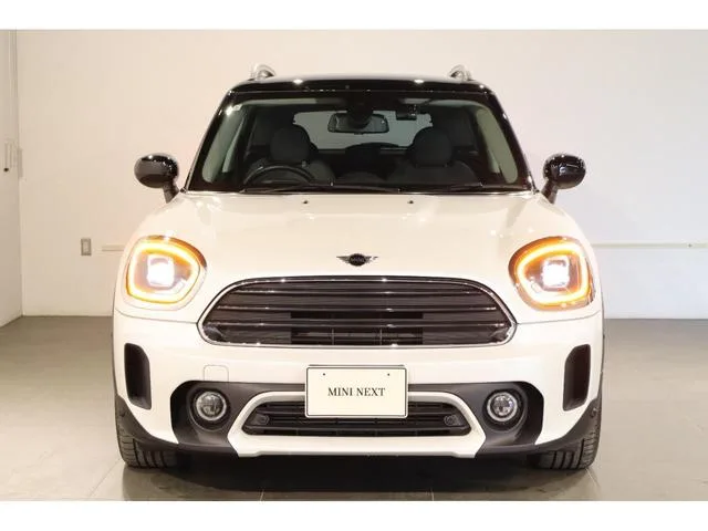 MINI MINI COOPER D CROSSOVER CLASSIC TRIM 2023 — миниатюра 3