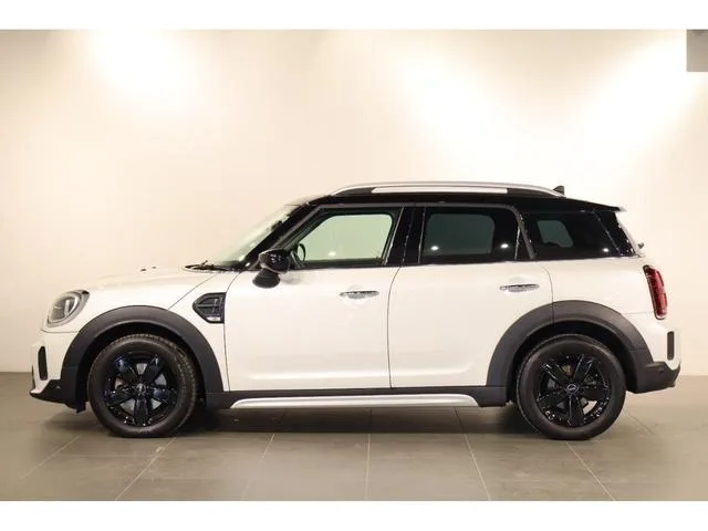 MINI MINI COOPER D CROSSOVER CLASSIC TRIM 2023 — миниатюра 5