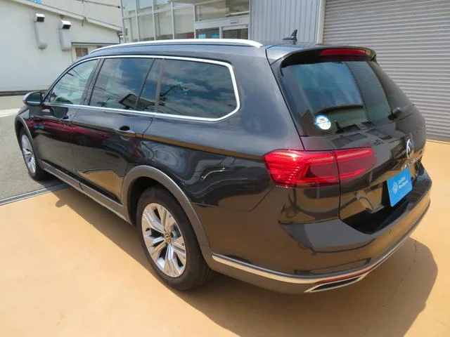 Volkswagen PASSAT ALLTRACK TDI 4MOTION 2024 — миниатюра 5