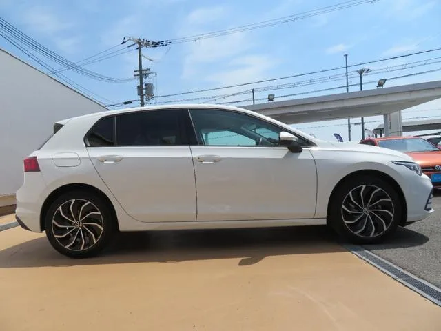 Volkswagen Golf ETSI ACTIVE PLATINUM EDITION 2024 — миниатюра 3